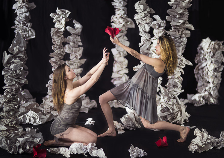 Dancers in Altered Archives. Photography by Lindsay Benson Garrett.